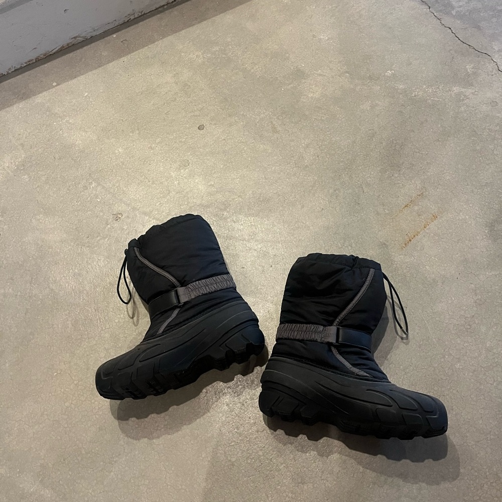Sorel black snow boots